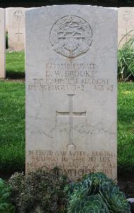 Minturno War Cemetery - Brooks, Edward William