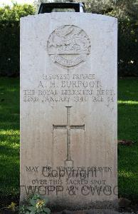 Minturno War Cemetery - Burfoot, Alfred Henry