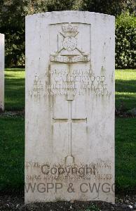 Minturno War Cemetery - Calderwood, David John