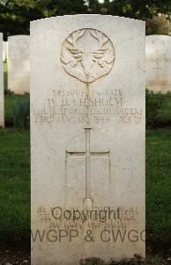 Minturno War Cemetery - Chisholm, William Dunn