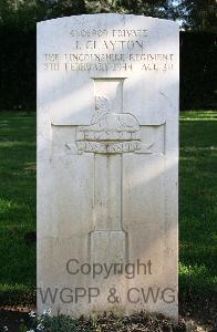 Minturno War Cemetery - Clayton, Joseph