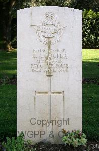 Minturno War Cemetery - Cooper, Edward John