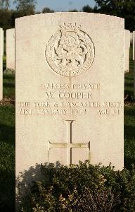 Minturno War Cemetery - Cooper, William
