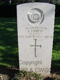 Minturno War Cemetery - Cowell, Brian