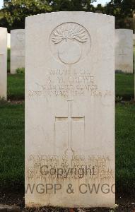 Minturno War Cemetery - Crewe, Anthony Michael