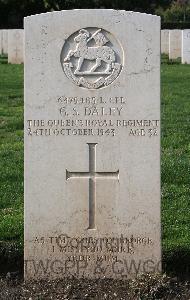 Minturno War Cemetery - Daley, George Samuel