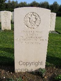 Minturno War Cemetery - Davie, David