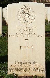 Minturno War Cemetery - Davies, Cyril