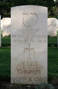 Minturno War Cemetery - Dean, William