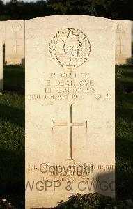 Minturno War Cemetery - Dearlove, Edward