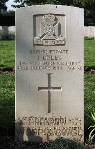 Minturno War Cemetery - Deley, Joseph