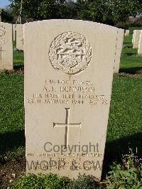 Minturno War Cemetery - Dennison, Albert Frederick