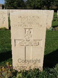 Minturno War Cemetery - Dodd, John Charles