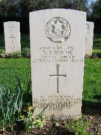 Minturno War Cemetery - Downie, Robert Baillie