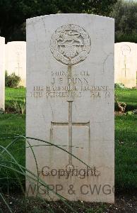 Minturno War Cemetery - Dunn, John Frederic