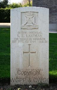 Minturno War Cemetery - Eastman, Leslie Ernest