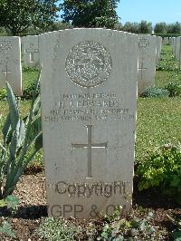 Minturno War Cemetery - Edwards, Herbert John