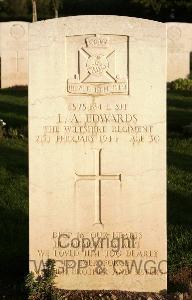 Minturno War Cemetery - Edwards, Leslie Arthur