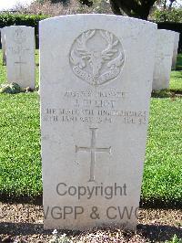 Minturno War Cemetery - Elliot, John