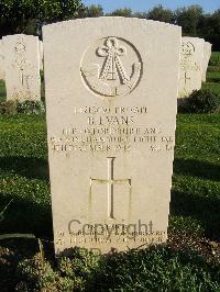 Minturno War Cemetery - Evans, Bernard