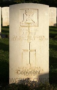 Minturno War Cemetery - Fitt, James Frederick