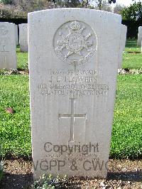 Minturno War Cemetery - Flowers, John Frederick