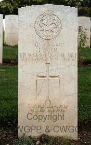Minturno War Cemetery - Ford, Fred