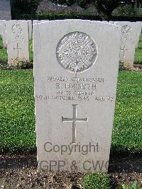 Minturno War Cemetery - Forsyth, Robert