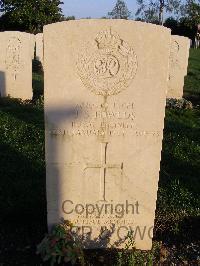 Minturno War Cemetery - Fowlds, John Stanley