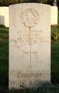 Minturno War Cemetery - Gardiner, Thomas