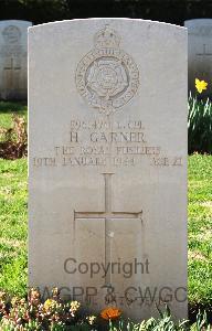 Minturno War Cemetery - Garner, Harry
