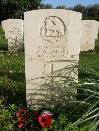 Minturno War Cemetery - Garner, Walter Henry