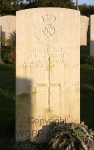 Minturno War Cemetery - Garratt, Desmond David
