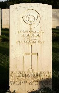 Minturno War Cemetery - George, Harry