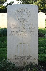 Minturno War Cemetery - Gibson, Clement R.