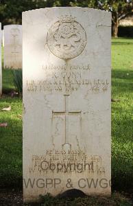 Minturno War Cemetery - Gunn, Robert
