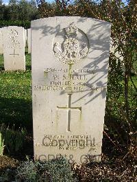 Minturno War Cemetery - Hall, Walter Seaborne