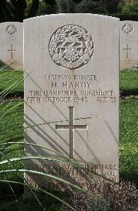 Minturno War Cemetery - Hardy, Hugh