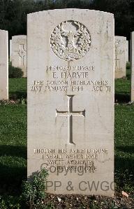 Minturno War Cemetery - Harvie, Edward