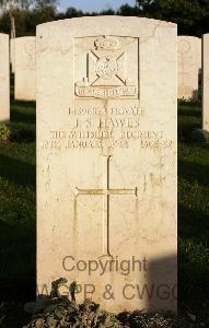 Minturno War Cemetery - Hawes, John Sidney