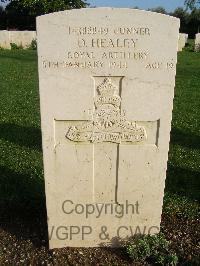 Minturno War Cemetery - Healey, Denis
