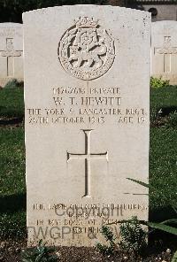 Minturno War Cemetery - Hewitt, William Terence