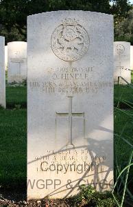 Minturno War Cemetery - Hindle, Oates
