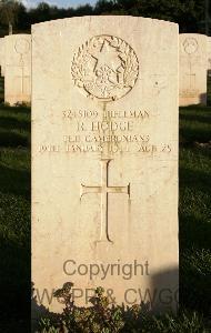 Minturno War Cemetery - Hodge, Robert