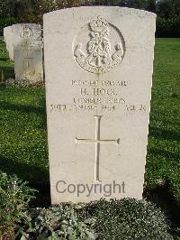 Minturno War Cemetery - Hogg, Harold