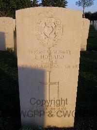 Minturno War Cemetery - Howard, Ernest