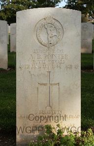 Minturno War Cemetery - Pointer, Arthur Brian