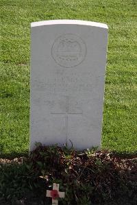 Perth Cemetery (China Wall) - Baker, Thomas