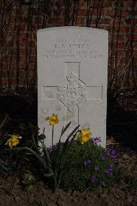 Perth Cemetery (China Wall) - Blunden, R