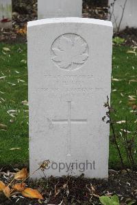 Perth Cemetery (China Wall) - Beith, J